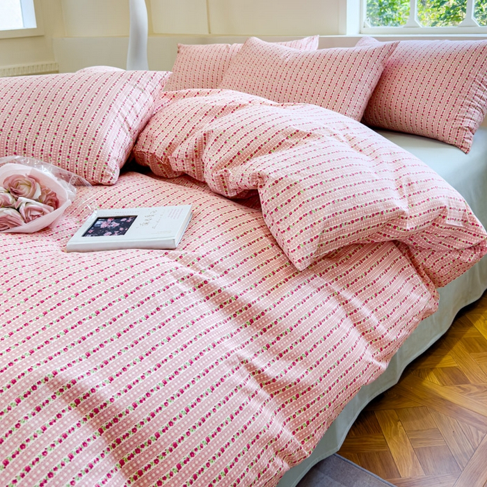 91家纺网 家纺一手货源 找家纺 感遇 2024新款全棉印花四件套 粉条小花