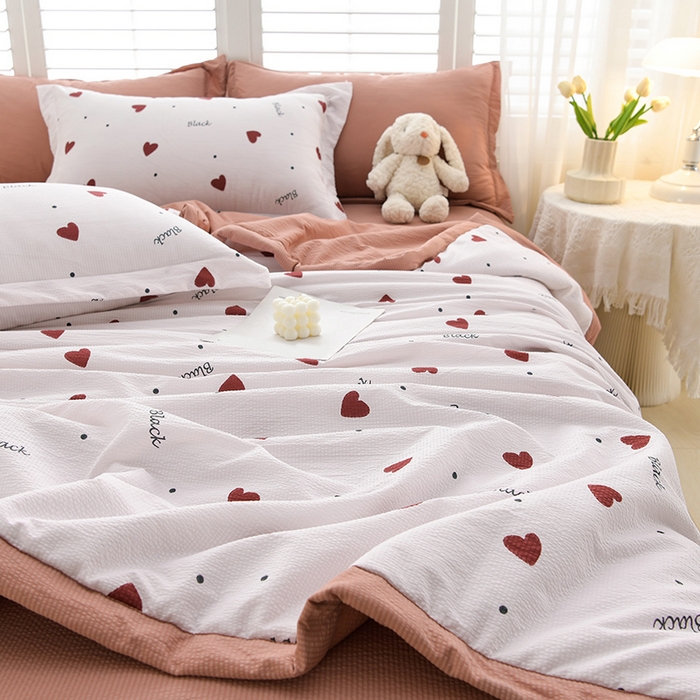 91家纺网 家纺一手货源 找家纺 圣楚家纺 2024新款清柔泡泡纱夏被 甜蜜心跳