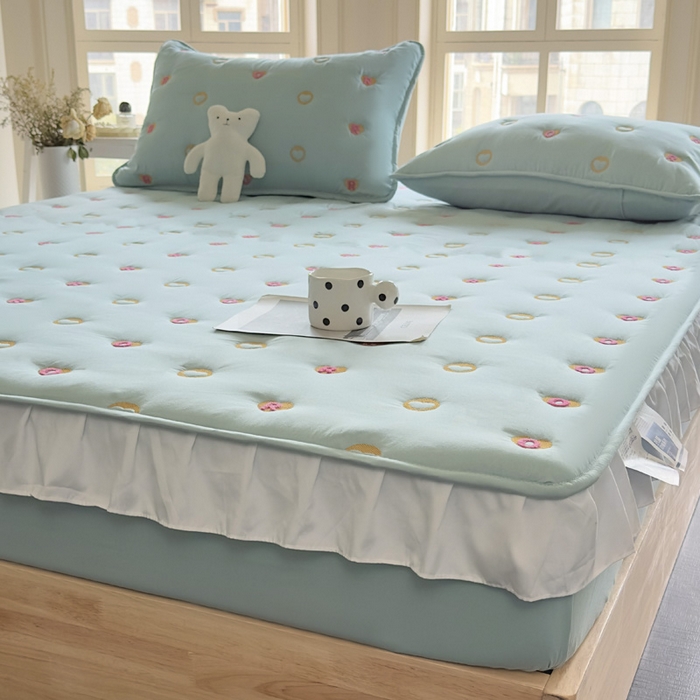 91家纺网 家纺一手货源 找家纺 尊康家纺（原磊科） 2024新款奶昔棉小毛巾绣花边床笠 小毛巾绣-翠绿