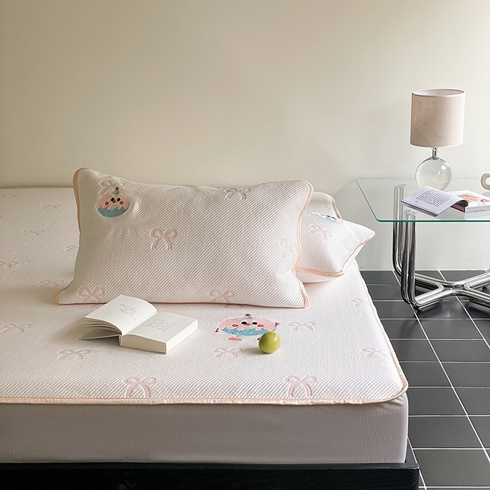 91家纺网 家纺一手货源 找家纺 圆岛家纺 2024新款A类3D高分子冰豆提花软凉席床笠款三件套 甜甜圈