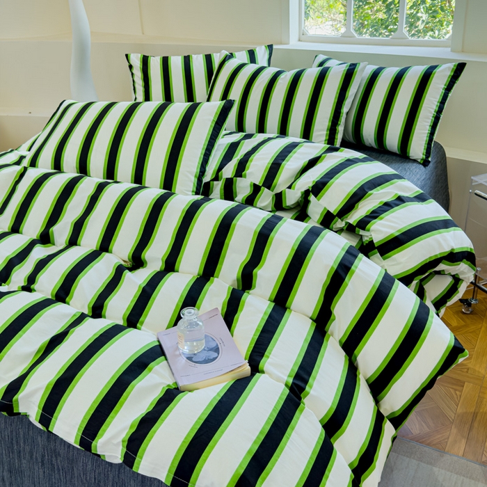 91家纺网 家纺一手货源 找家纺 感遇 2024新款全棉印花四件套 黑绿条纹