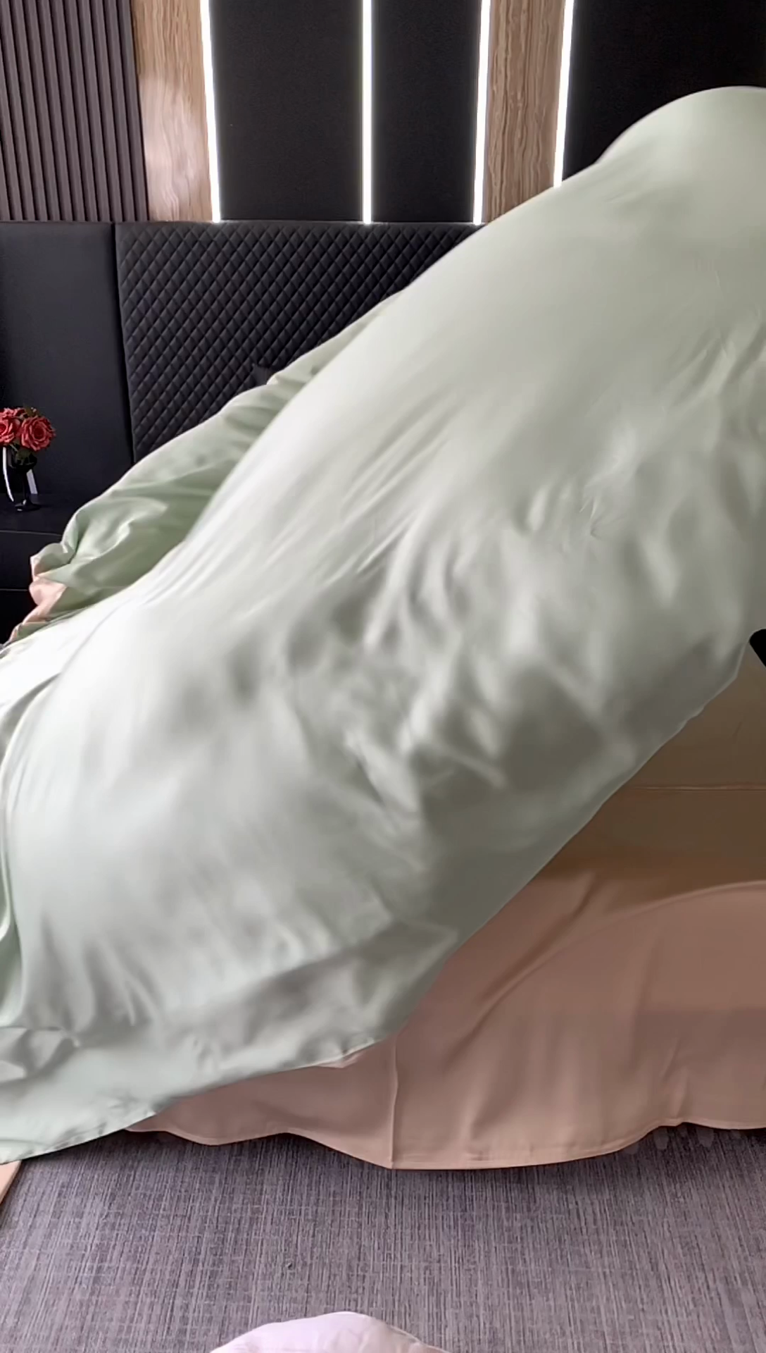 91家纺网 家纺一手货源 找家纺 莱豫家纺 2024新款80支莱赛尔天丝纯色双拼四件套 初夏春田绿