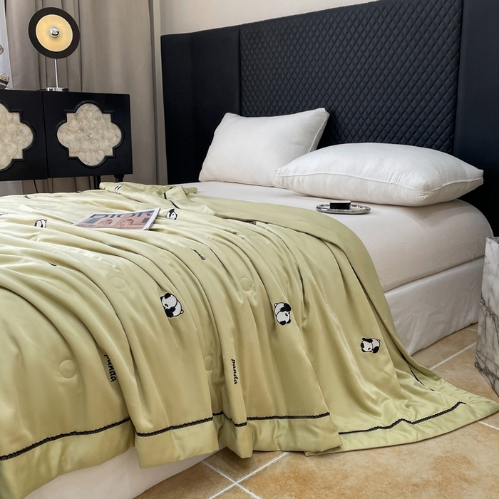 91家纺网 家纺一手货源 找家纺 被靠被 2024新款熊猫刺绣凉感莱赛尔夏被被子被芯 暖鹅黄