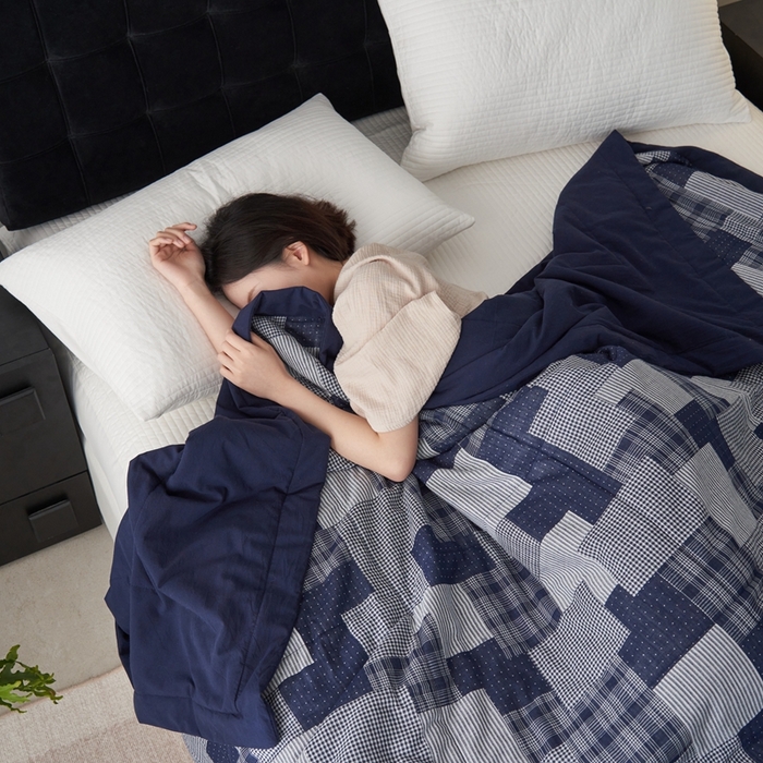 91家纺网 家纺一手货源 找家纺 安莱生活 2024新款双层纱拼布田园单夏被系列 拼布田园-藏青