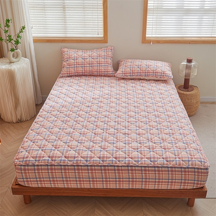 91家纺网 家纺一手货源 找家纺 居眠 2024新款全棉色织水洗棉格子夹棉床笠 夹棉款-明古-粉