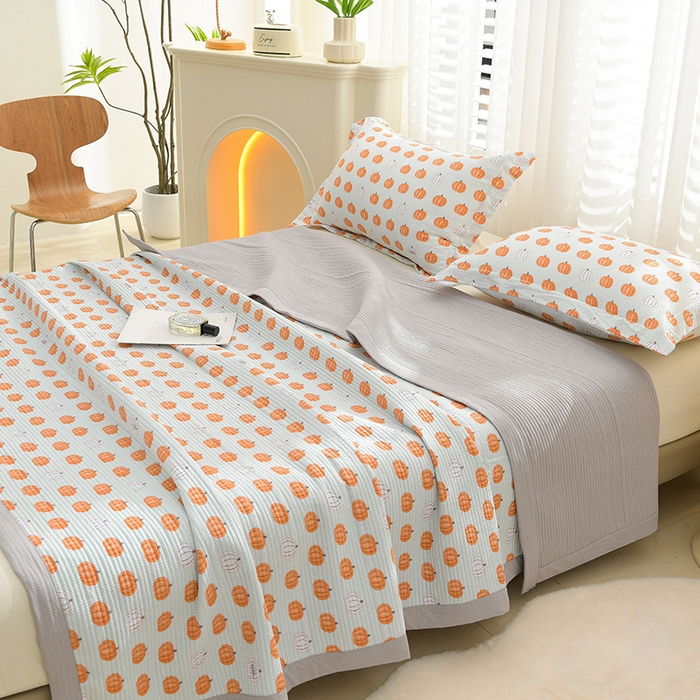 91家纺网 家纺一手货源 找家纺 圣楚家纺 2024新款A类泡泡棉夹棉床盖幸运南瓜