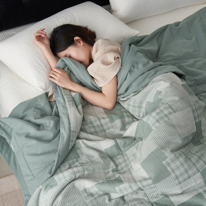 91家纺网 家纺一手货源 找家纺 安莱生活 2024新款双层纱拼布田园单夏被系列 拼布田园-灰绿