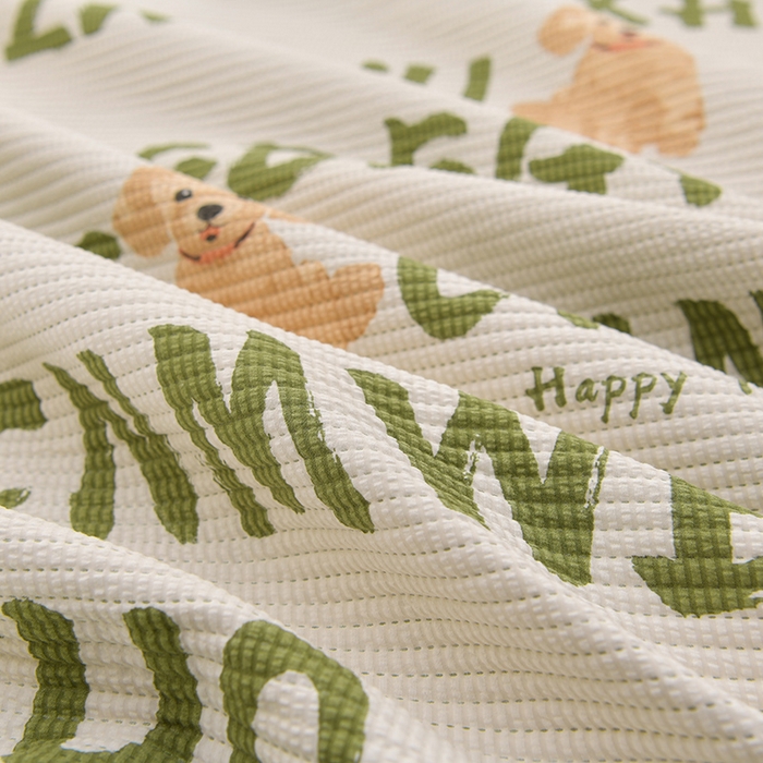 91家纺网 家纺一手货源 找家纺 圣楚家纺 2024新款A类泡泡棉夹棉床盖真情陪伴