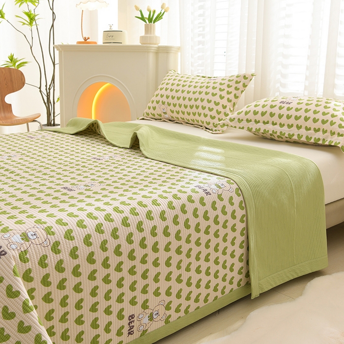 91家纺网 家纺一手货源 找家纺 圣楚家纺 2024新款A类泡泡棉夹棉床盖幸福暗号