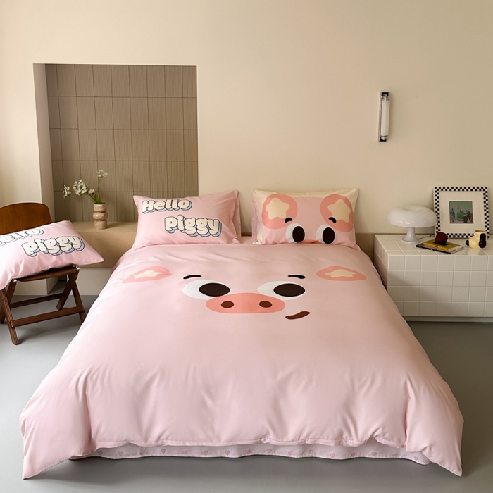 91家纺网 家纺一手货源 找家纺 曼之夏 2024新款40支高精密数码印花全棉四件套 粉红小猪