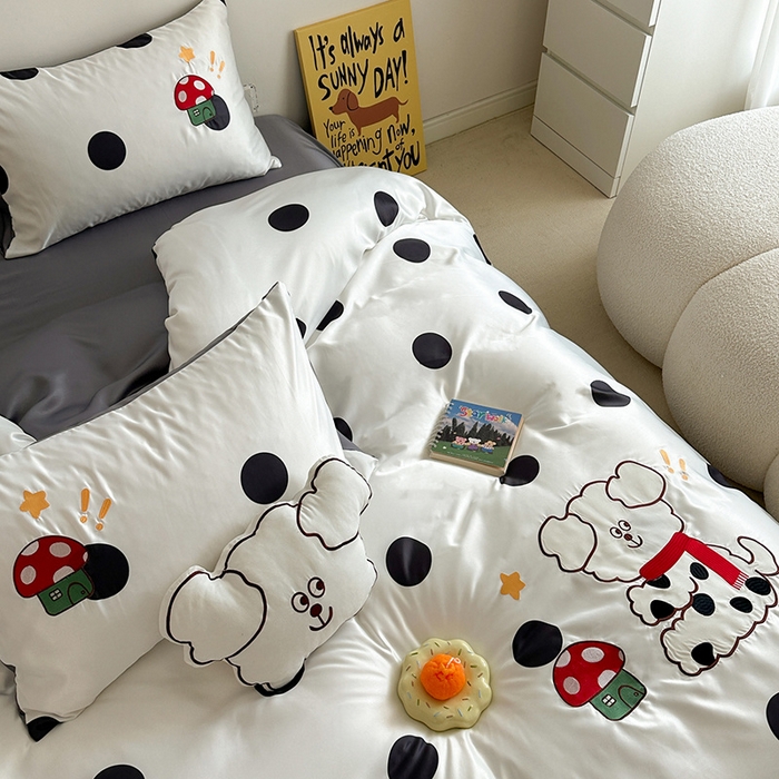 91家纺网 家纺一手货源 找家纺 优悦2024新款冰丝卡通贴布绣四件套 围巾狗-白