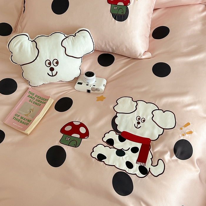 91家纺网 家纺一手货源 找家纺 优悦2024新款冰丝卡通贴布绣四件套 围巾狗-粉