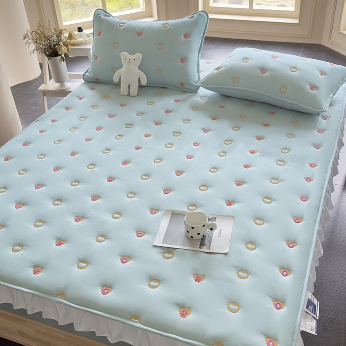 91家纺网 家纺一手货源 找家纺 尊康家纺（原磊科） 2024新款奶昔棉小毛巾绣花边床笠 小毛巾绣-翠绿