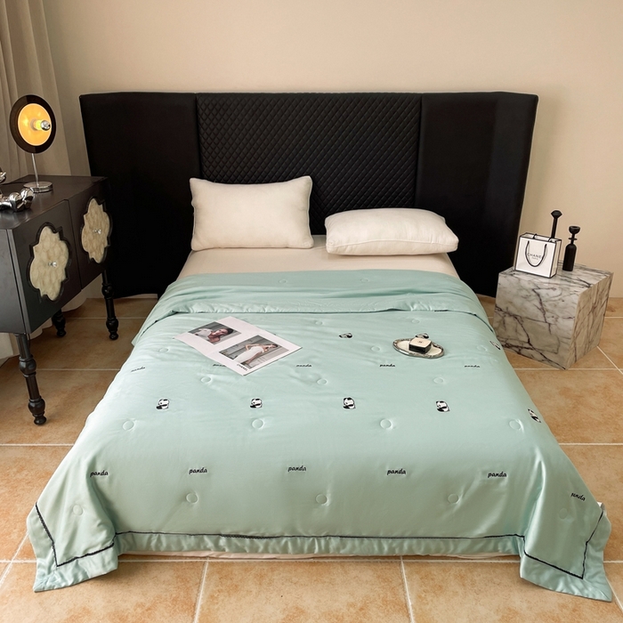 91家纺网 家纺一手货源 找家纺 被靠被 2024新款熊猫刺绣凉感莱赛尔夏被被子被芯 猫眼绿