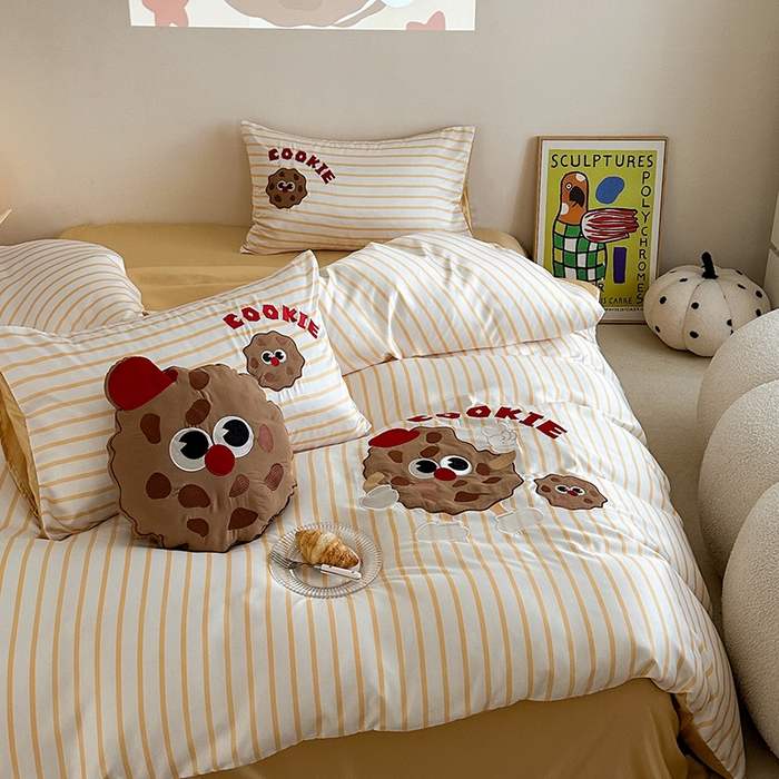 91家纺网 家纺一手货源 找家纺 优悦2024新款冰丝卡通贴布绣四件套 曲奇饼干-黄