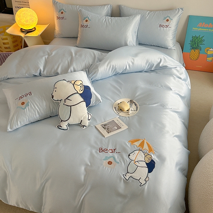 91家纺网 家纺一手货源 找家纺 优悦2024新款冰丝卡通贴布绣四件套 背包熊-蓝