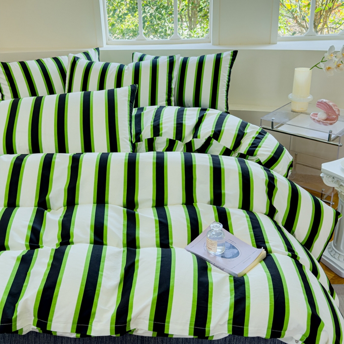 91家纺网 家纺一手货源 找家纺 感遇 2024新款全棉印花四件套 黑绿条纹