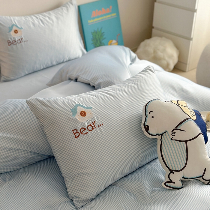 91家纺网 家纺一手货源 找家纺 优悦2024新款冰丝卡通贴布绣四件套 背包熊-蓝