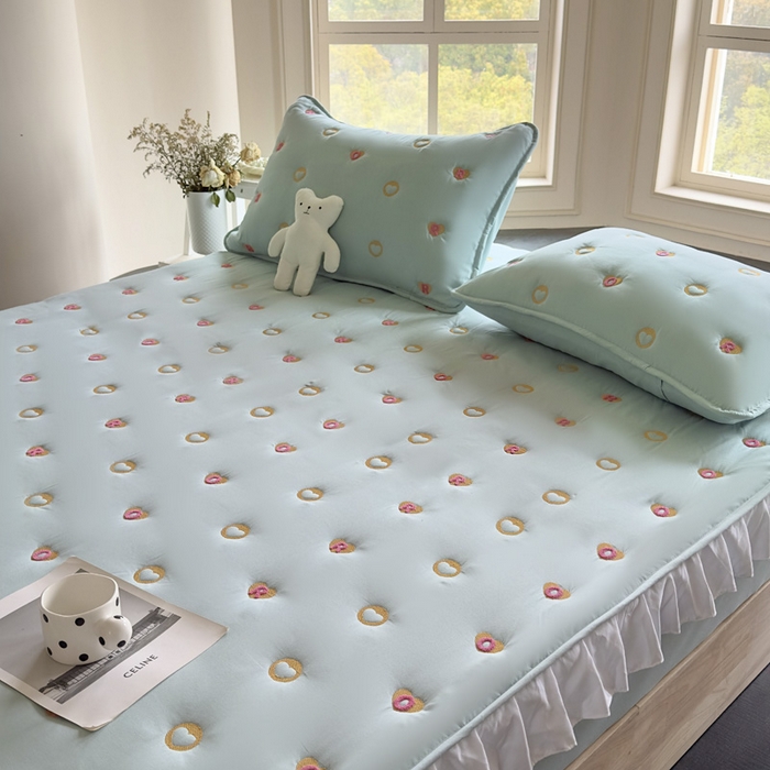 91家纺网 家纺一手货源 找家纺 尊康家纺（原磊科） 2024新款奶昔棉小毛巾绣花边床笠 小毛巾绣-翠绿