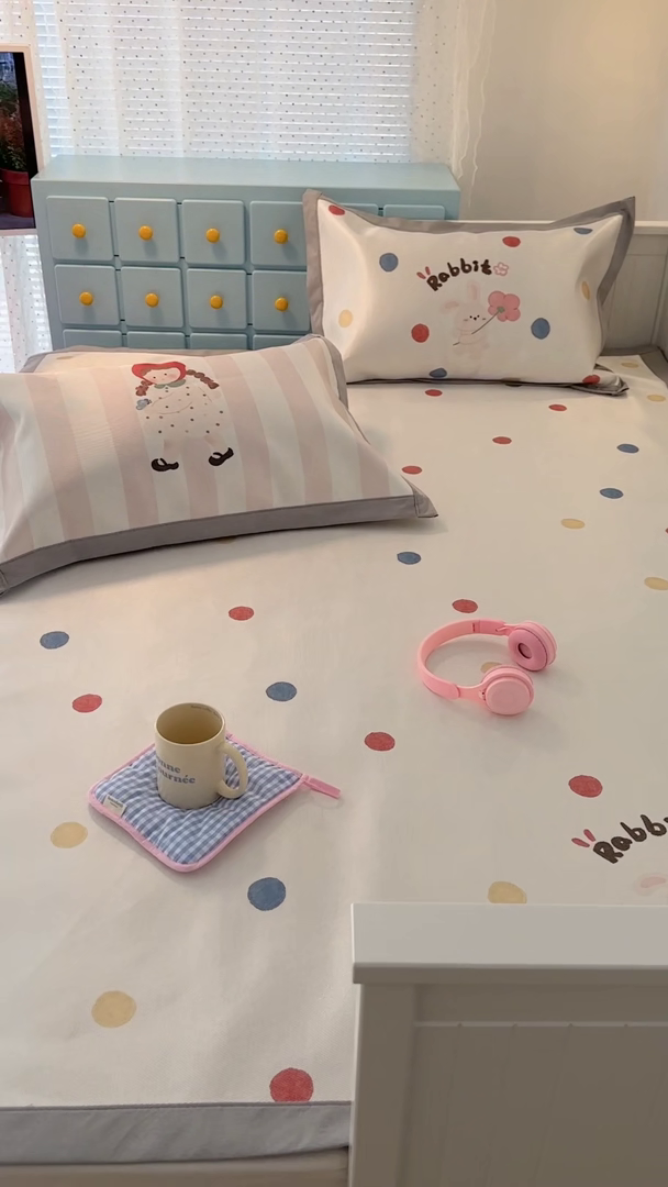 91家纺网 家纺一手货源 找家纺 昔可家纺 2024新款A类900D大版冰丝席 兔兔女孩