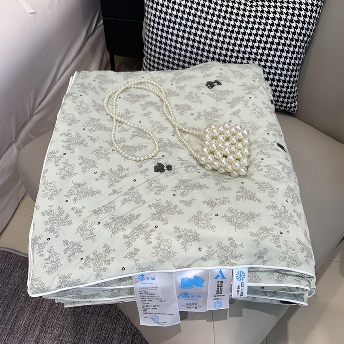 91家纺网 家纺一手货源 找家纺 奈萝家纺 2024新款A类凉感丝小凉皮夏被可机洗夏被新品空调被 小熊乖乖