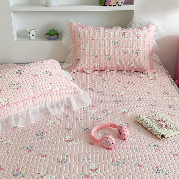 91家纺网 家纺一手货源 找家纺 昔可 新款床裙款乳胶凉席双层雪纺纱乳胶凉席三件套 碎花狗狗