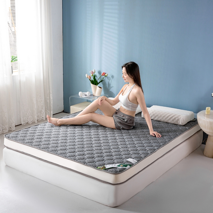 91家纺网 家纺一手货源 找家纺 缔莱被业 2024新款高端简约乳胶抗压记忆棉床垫软垫家用卧室床垫--白边 菱形灰