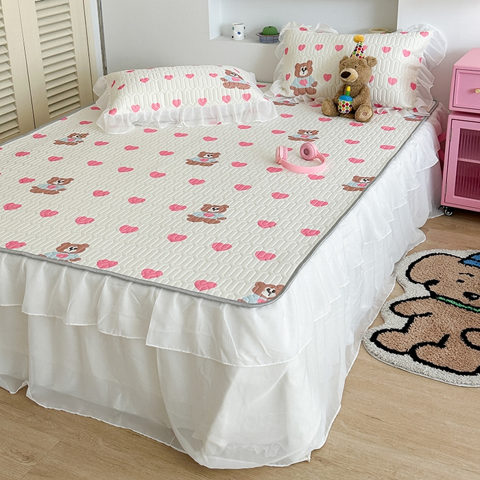 91家纺网 家纺一手货源 找家纺 昔可 新款床裙款乳胶凉席双层雪纺纱乳胶凉席三件套 粉色心心熊