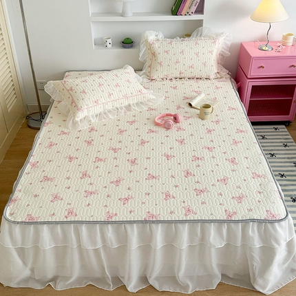 91家纺网 家纺一手货源 找家纺 昔可 新款床裙款乳胶凉席双层雪纺纱乳胶凉席三件套 玫瑰小熊