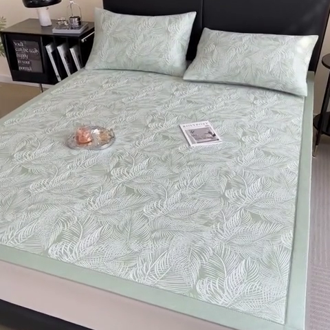 91家纺网 家纺一手货源 找家纺 慕尚家纺 2025新款1200D提花凉感席 提花席 羽毛纷飞绿