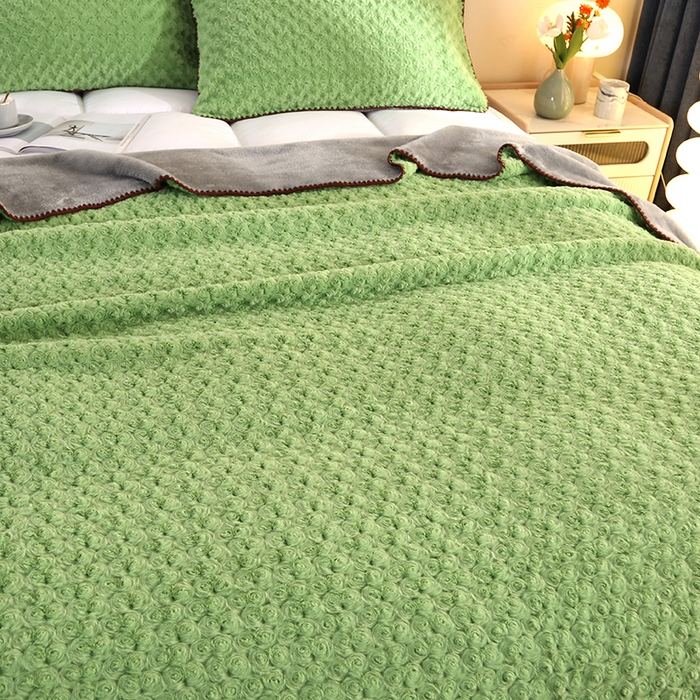 91家纺网 家纺一手货源 找家纺 （总）芸锦豪2024新款玫瑰拧花兔毛绒兔兔绒盖毯毛毯