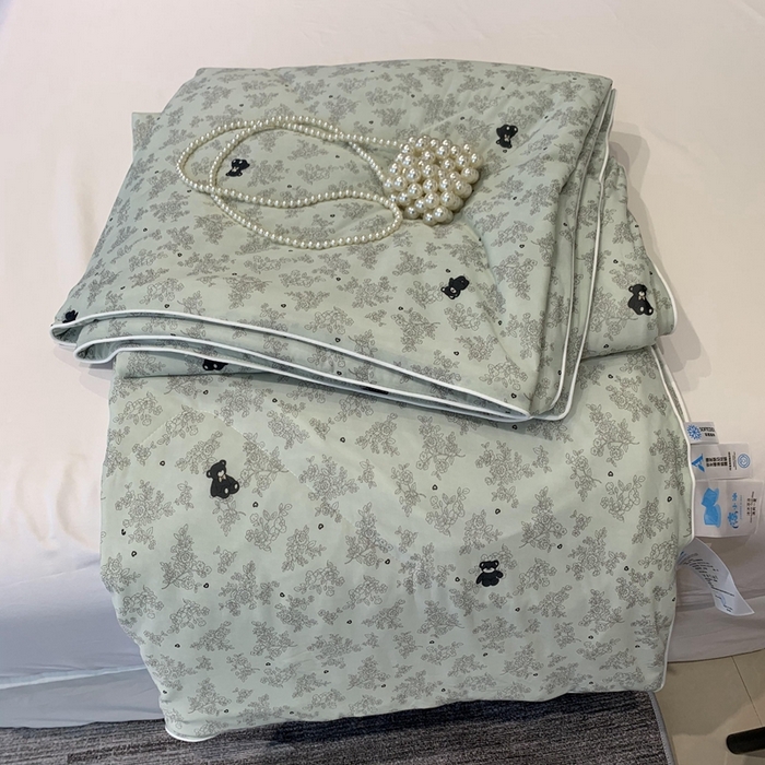 91家纺网 家纺一手货源 找家纺 奈萝家纺 2024新款A类凉感丝小凉皮夏被可机洗夏被新品空调被 小熊乖乖