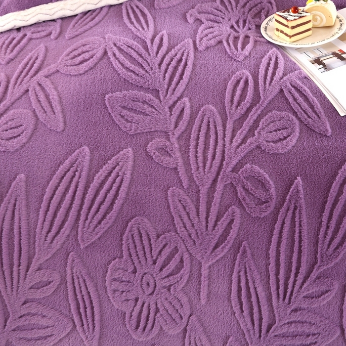 91家纺网 家纺一手货源 找家纺 芸锦豪2024新款花团雕花兔毛绒兔兔绒四件套 紫色