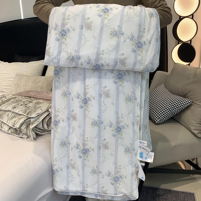 91家纺网 家纺一手货源 找家纺 奈萝家纺 2024新款A类凉感丝小凉皮夏被可机洗夏被新品空调被 谷雨