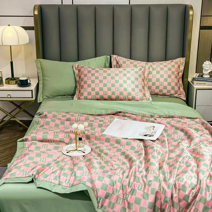 91家纺网 家纺一手货源 找家纺 丽卡家纺 2024新款水洗真丝夏被四件套 棋盘格