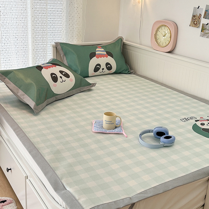 91家纺网 家纺一手货源 找家纺 昔可家纺 2024新款A类900D大版冰丝席 绿格熊猫