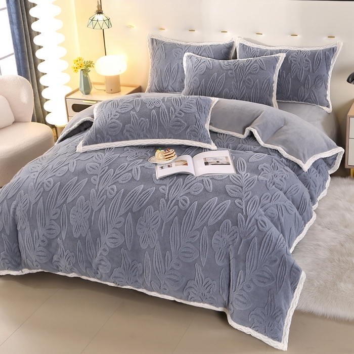 91家纺网 家纺一手货源 找家纺 芸锦豪2024新款花团雕花兔毛绒兔兔绒四件套 蓝灰