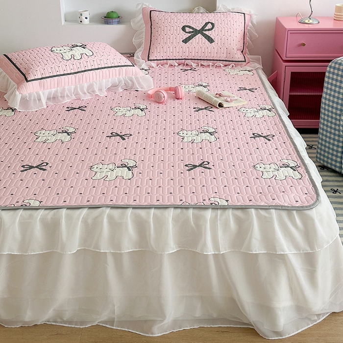 91家纺网 家纺一手货源 找家纺 昔可 新款床裙款乳胶凉席双层雪纺纱乳胶凉席三件套 波点丝带小猫咪