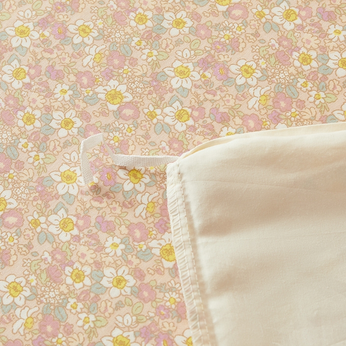 91家纺网 家纺一手货源 找家纺 怡家居 2024新款全棉印花加绣花四件套 粉色女孩