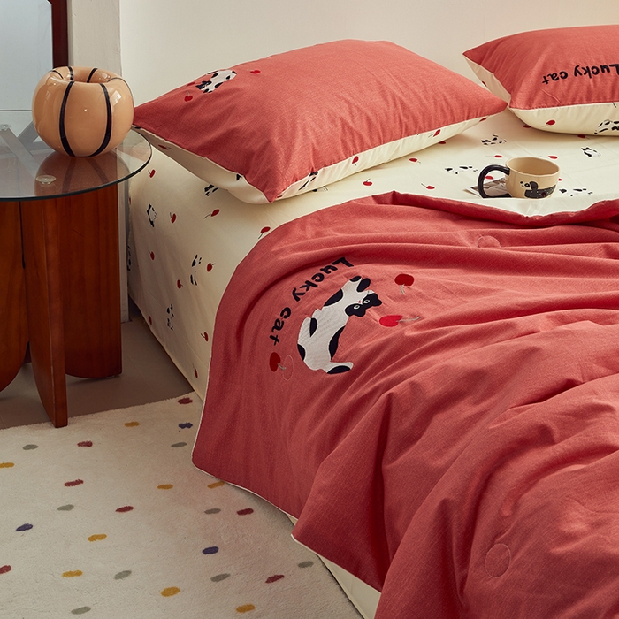 91家纺网 家纺一手货源 找家纺 怡家居 2024新款全棉印加绣夏被 夏被-樱桃小猫