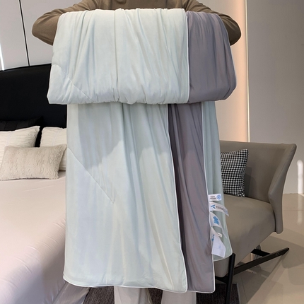 91家纺网 家纺一手货源 找家纺 奈萝家纺 2025新款A类凉感丝小凉皮夏被可机洗夏被新品空调被 香草奶冻