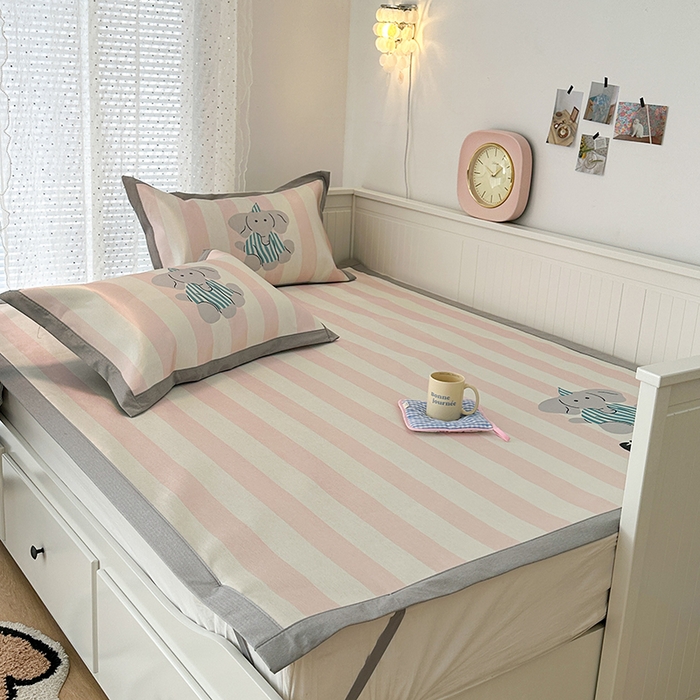 91家纺网 家纺一手货源 找家纺 昔可家纺 2024新款A类900D大版冰丝席 粉粉象