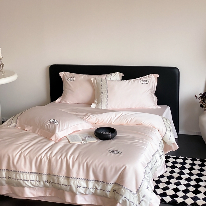 91家纺网 家纺一手货源 找家纺 馨蕊家居 2024新款LF超柔系列60天丝棉四件套-爱丽丝 爱丽丝-微醺粉