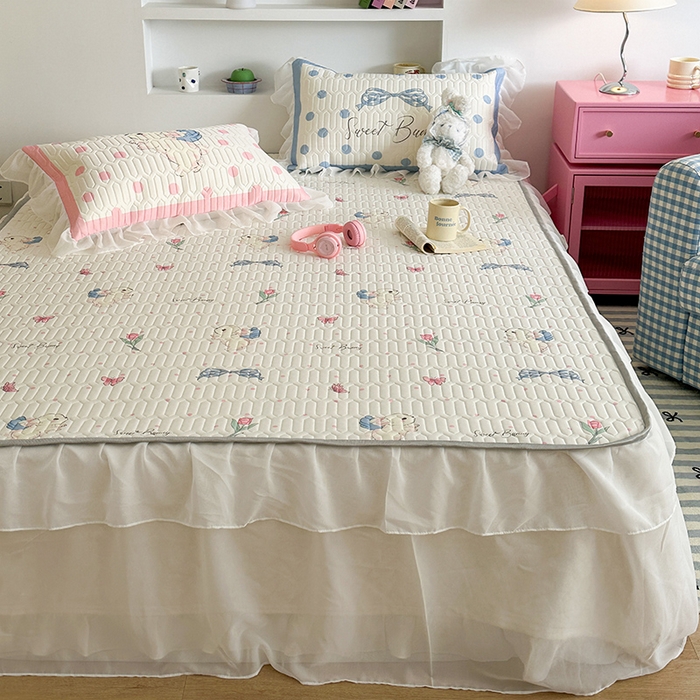 91家纺网 家纺一手货源 找家纺 昔可 新款床裙款乳胶凉席双层雪纺纱乳胶凉席三件套 郁金香花蜜兔