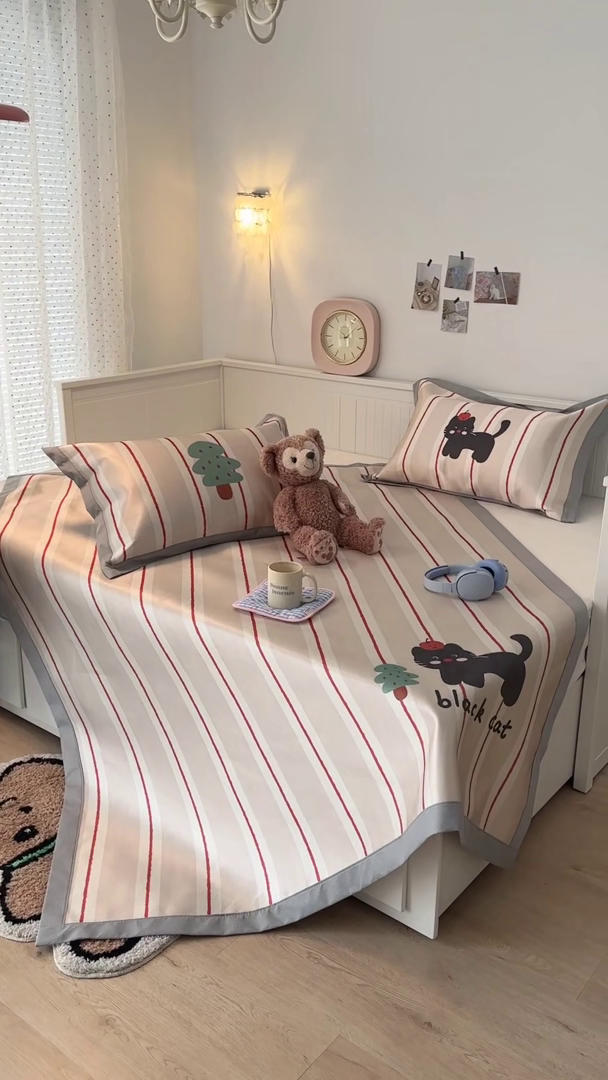 91家纺网 家纺一手货源 找家纺 昔可家纺 2024新款A类900D大版冰丝席 树林小黑猫