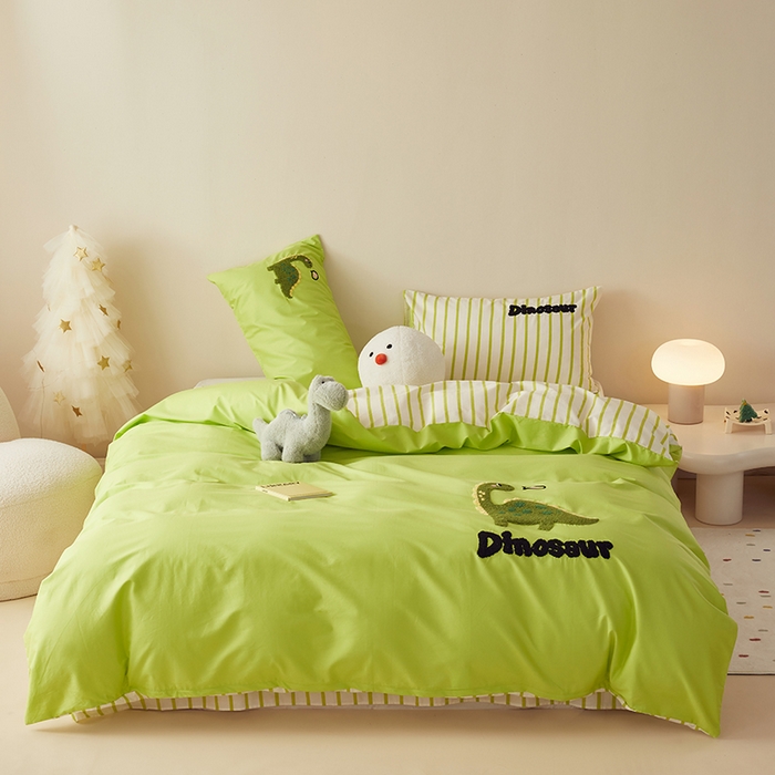 91家纺网 家纺一手货源 找家纺 怡家居 2024新款全棉印花加绣花四件套 小恐龙