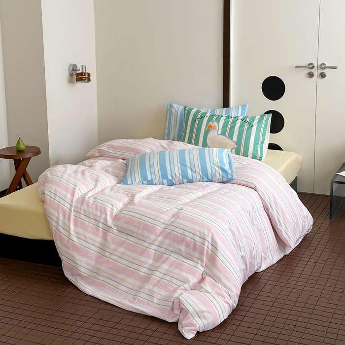 91家纺网 家纺一手货源 找家纺 艾沁 2024新款多巴胺条纹全棉色织水洗棉四件套 宽粉条