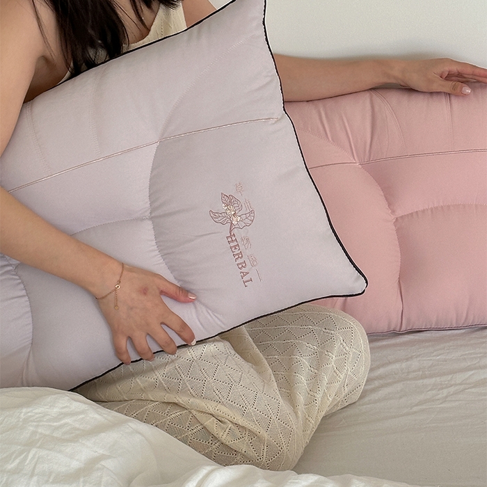 91家纺网 家纺一手货源 找家纺 （总）伟邦 2024新款草本物语分区枕