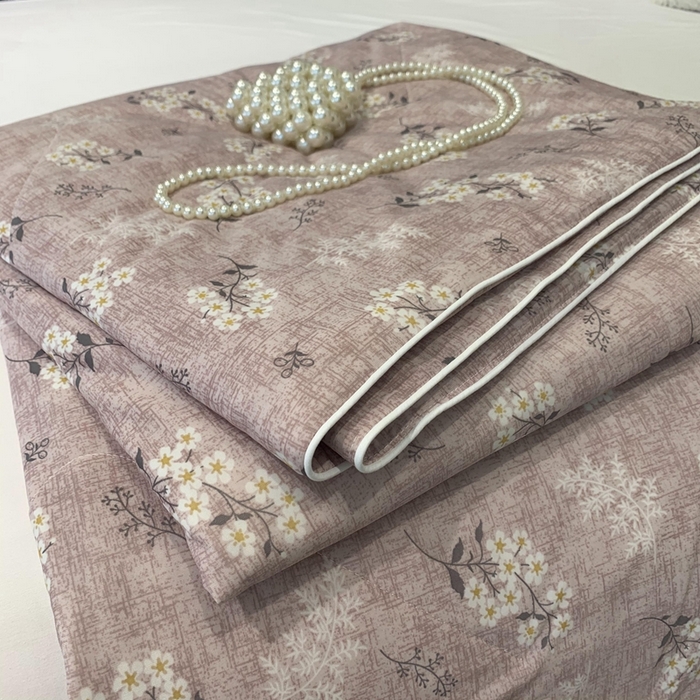 91家纺网 家纺一手货源 找家纺 奈萝家纺 2024新款A类凉感丝小凉皮夏被可机洗夏被新品空调被 兰亭序粉