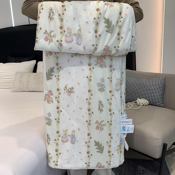 91家纺网 家纺一手货源 找家纺 奈萝家纺 2024新款A类凉感丝小凉皮夏被可机洗夏被新品空调被 清雅小兔绿